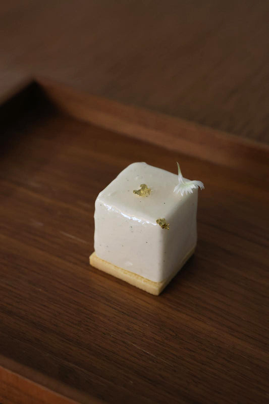 Mini Vanilla Mousse Cake